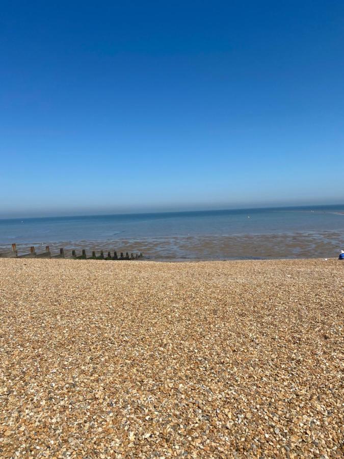 The Beach Retreat Whitstable Kültér fotó